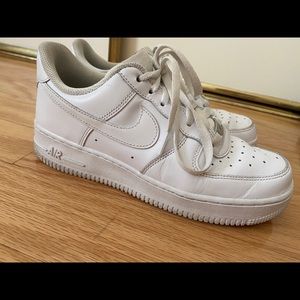 White Nike Air Force 1’s